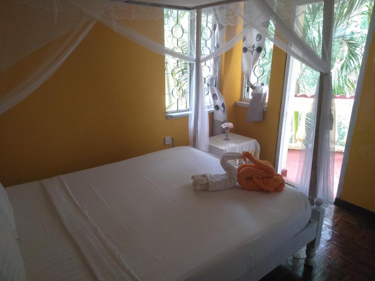 Jua Baharini Bed & Breakfast Malindi Exterior foto